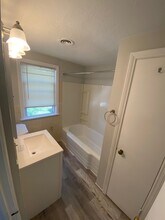 83 N Main St, Unit a in Youngstown, OH - Building Photo - Building Photo