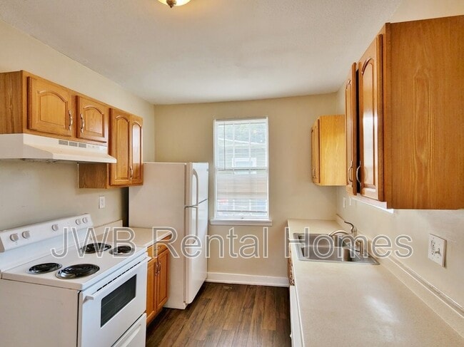 8182 Lexington Dr in Jacksonville, FL - Foto de edificio - Building Photo