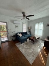 246 21st Ave N, Unit Porch View in St. Petersburg, FL - Foto de edificio - Building Photo