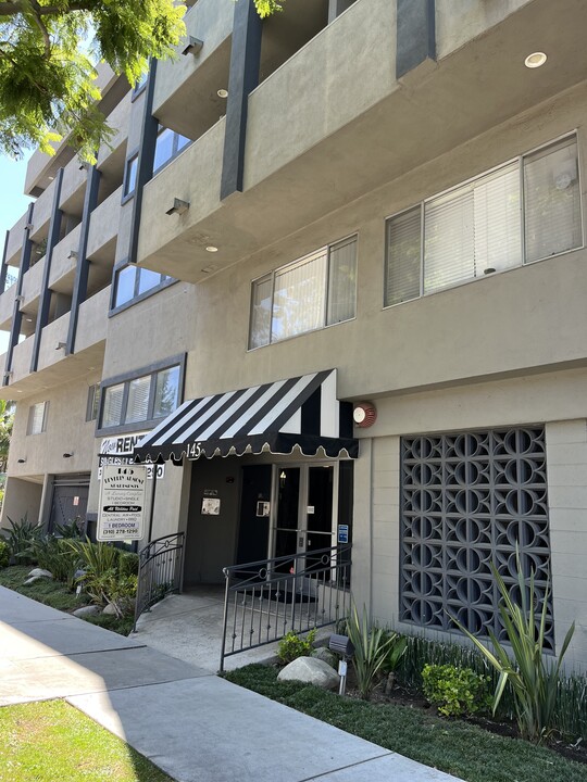 Beverly Almont Apartments in Los Angeles, CA - Foto de edificio