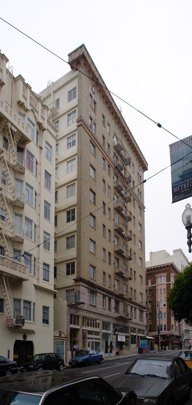 Regina Towers in San Francisco, CA - Building Photo - Building Photo