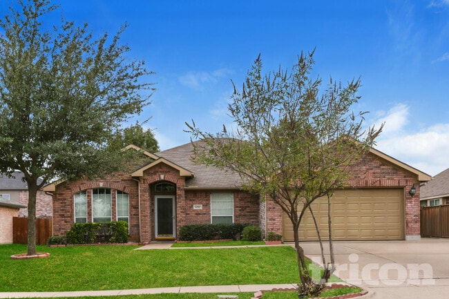 property at 4702 Valleyview Dr