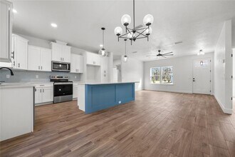 601 Fisher Dr in Bronson, FL - Building Photo - Building Photo