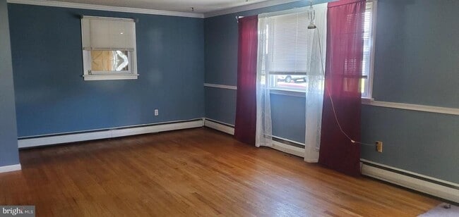 357 Fir St in Warminster, PA - Building Photo - Building Photo