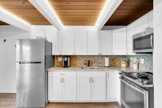 1681 NJ-35 in Seaside Heights, NJ - Building Photo - Building Photo