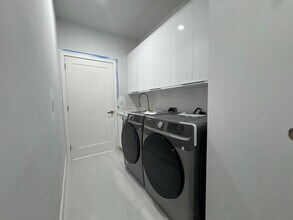 1882 Coral Point Dr in Cape Coral, FL - Building Photo - Building Photo