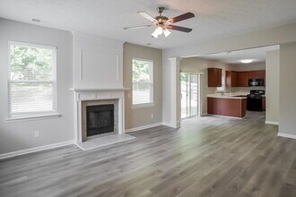 5505 Somer Ridge Ct in Douglasville, GA - Foto de edificio - Building Photo