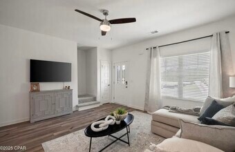 5862 N Tyndall Pkwy in Panama City, FL - Building Photo - Building Photo