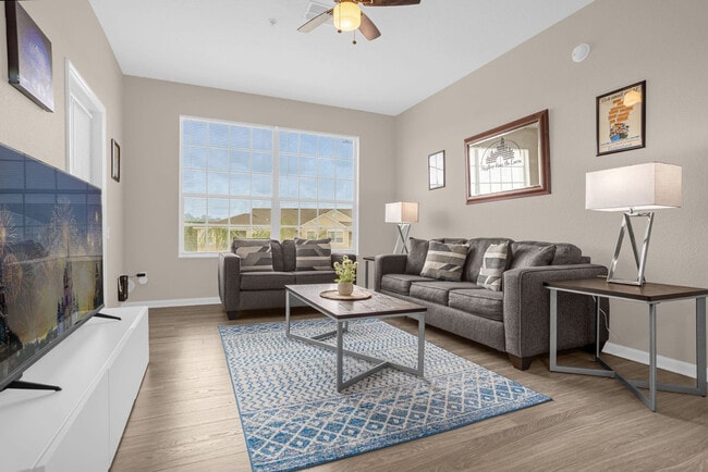 2307 Silver Palm Dr