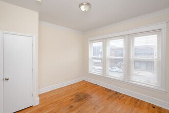 6248 S Western Ave-Unit -6248-2M in Chicago, IL - Building Photo - Building Photo
