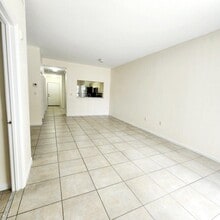 5961 Forest Hill Blvd in West Palm Beach, FL - Building Photo - Building Photo