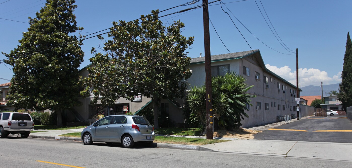 11355 Lambert Ave in El Monte, CA - Foto de edificio