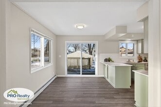 4873 Bryce Ave E in Inver Grove Heights, MN - Building Photo - Building Photo