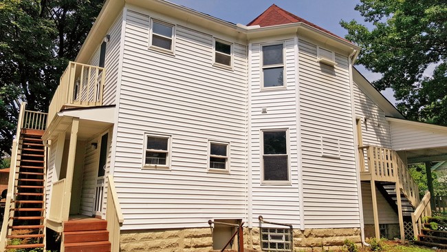 572 E Buchtel Ave in Akron, OH - Building Photo - Building Photo