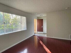 1575 Drake Dr in Davis, CA - Building Photo - Building Photo