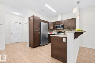 304 Ambleside Link SW in Edmonton, AB - Building Photo