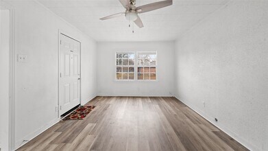 1516 2nd St in League City, TX - Building Photo - Building Photo