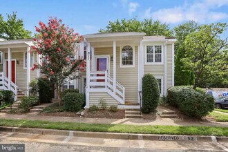 2867 Yarling Ct in Falls Church, VA - Building Photo - Building Photo