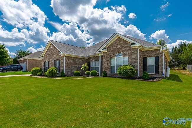 8821 Belle Mor Dr NW in Madison, AL - Foto de edificio - Building Photo