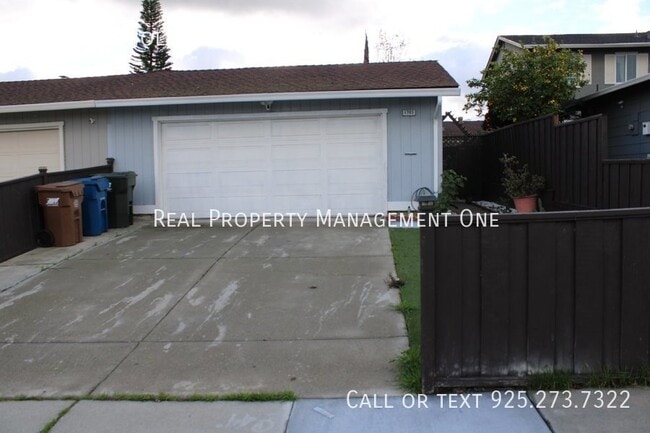 1703 Magnolia Way in Antioch, CA - Building Photo - Building Photo