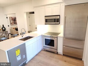 8610 Evergreen Pl in Philadelphia, PA - Building Photo - Building Photo