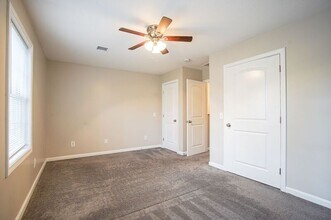 160 Goodwin St in Springfield, MA - Building Photo - Building Photo