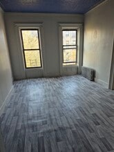 179 Hart St, Unit 2 bedroom in Brooklyn, NY - Foto de edificio - Building Photo
