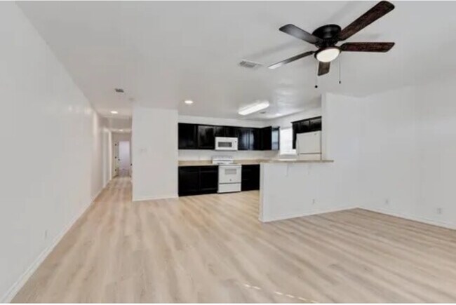 property at 403 N Burdette Ave