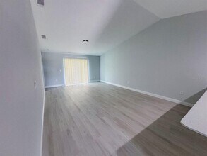 10127 Amicola St in Port Charlotte, FL - Building Photo - Building Photo