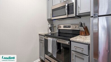 11139 Culebra Rd, Unit 5209 in San Antonio, TX - Building Photo - Building Photo