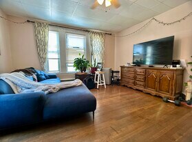 388 Centre St, Unit 2 in Boston, MA - Building Photo