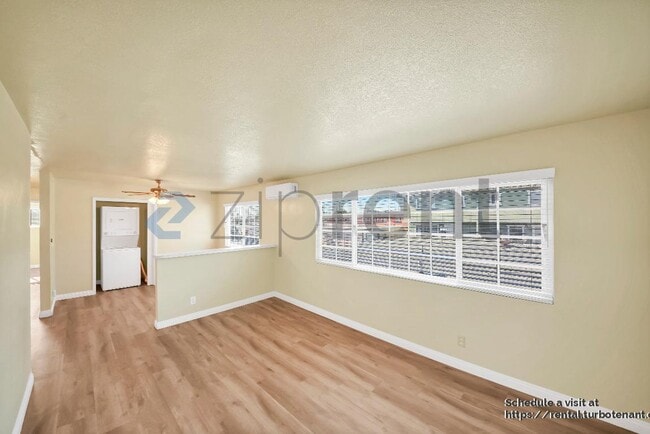 9226 Palm St in Bellflower, CA - Building Photo - Building Photo