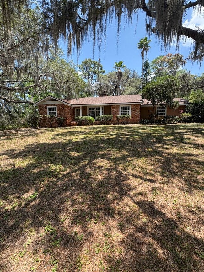 property at 2227 Country Club Rd