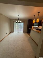 4155 Utica Ridge Rd in Bettendorf, IA - Building Photo - Building Photo