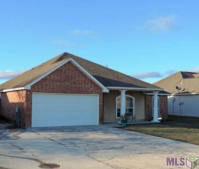 property at 35927 Sarasota Ave