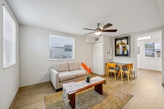 Palmetto on West in Clearwater, FL - Building Photo - Building Photo