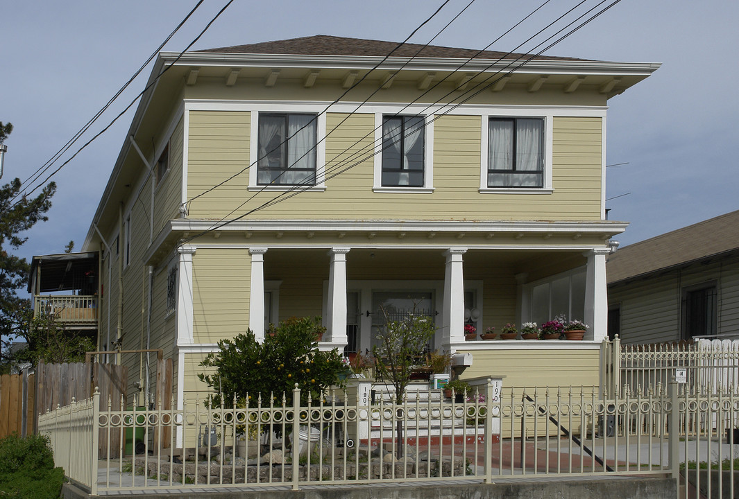 1901 Irving Ave in Oakland, CA - Foto de edificio