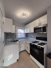 133 Kipp Ave in Elmwood Park, NJ - Building Photo - Building Photo