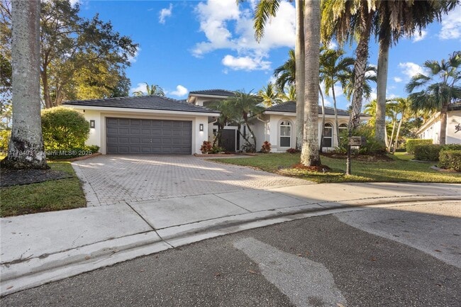 property at 3719 Oak Ridge Cir