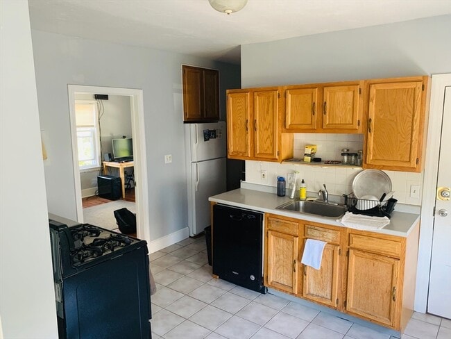 48 Cypress St in Watertown, MA - Building Photo - Building Photo