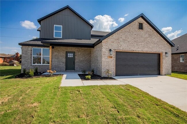 104 White Oak St in Gentry, AR - Building Photo - Building Photo