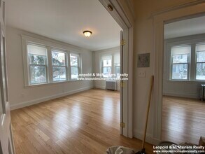83 Winchester St, Unit 2 in Brookline, MA - Building Photo - Building Photo