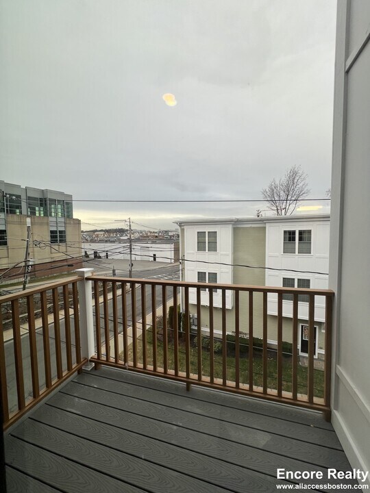 22 Everett St, Unit 157-303 in Boston, MA - Building Photo