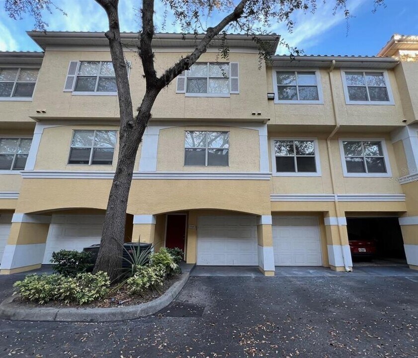 1948 Legacy Cove Dr in Maitland, FL - Building Photo