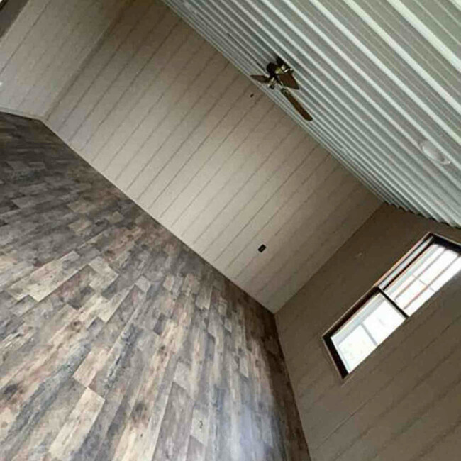409 Mammoth Cave St in Cave City, KY - Building Photo - Building Photo
