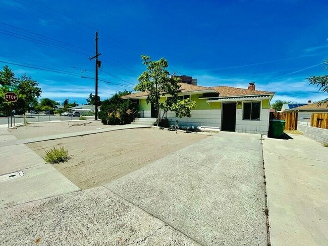 property at 701 Claremont Cir
