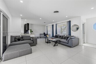 1709 SW 5th Pl in Fort Lauderdale, FL - Building Photo - Building Photo