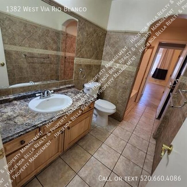 property at 1382 W Via Rio Blanco