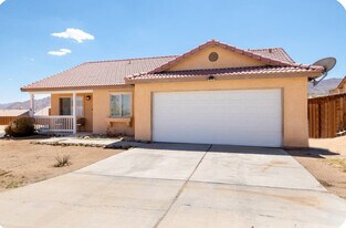 71593 Florida Dr in Twentynine Palms, CA - Building Photo