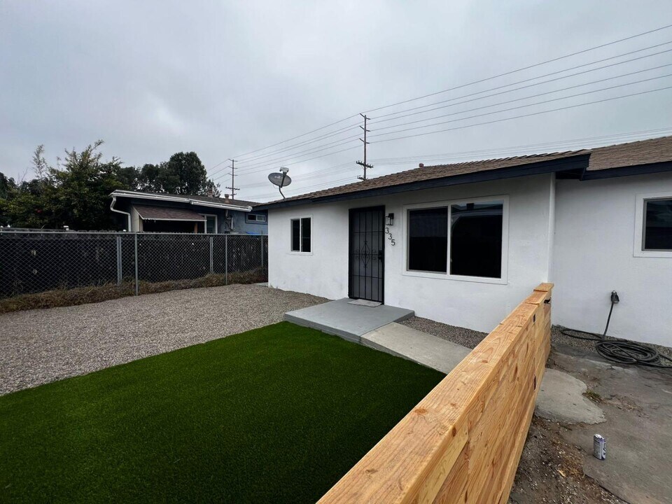 333 E 27th St in National City, CA - Building Photo
